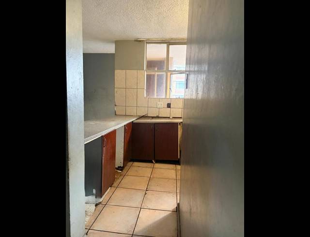 5 BEDROOM APARTMENT FOR SALE IN SUNNYSIDE